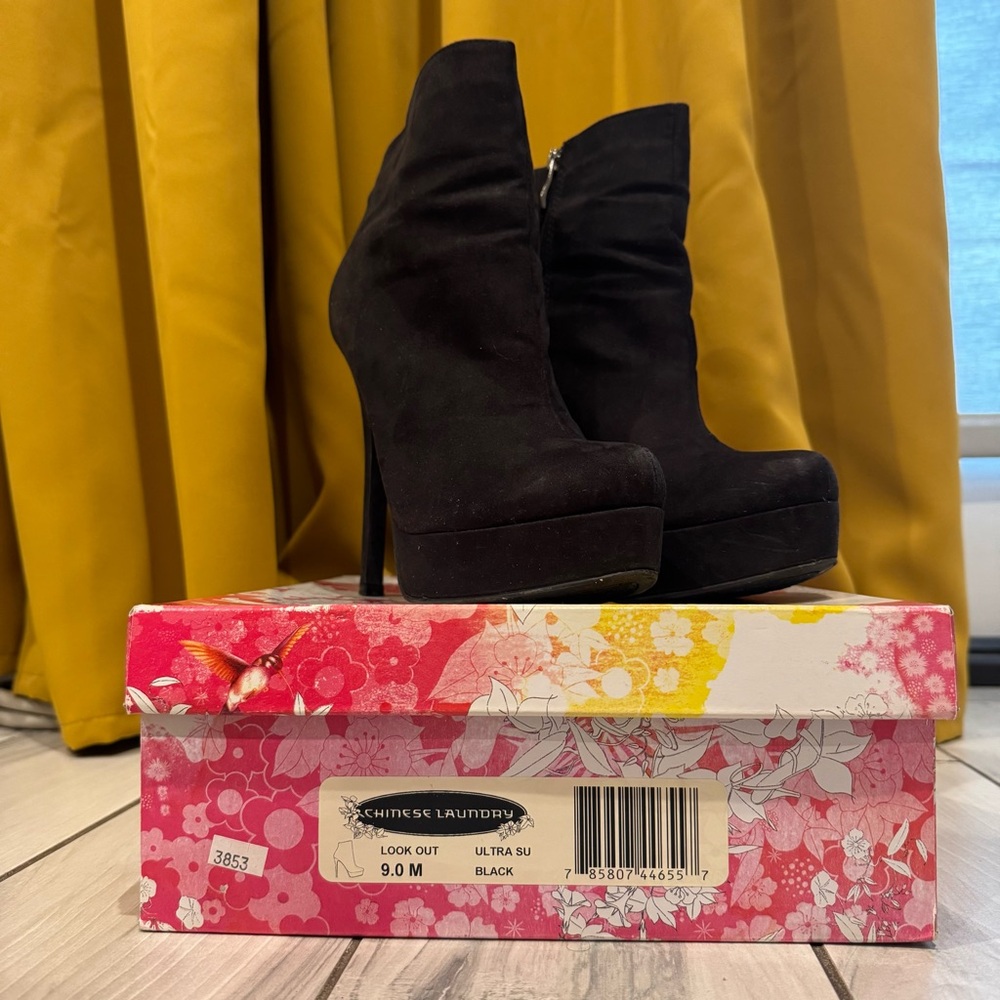 Chinese Laundry Black Suede Heeled Boots